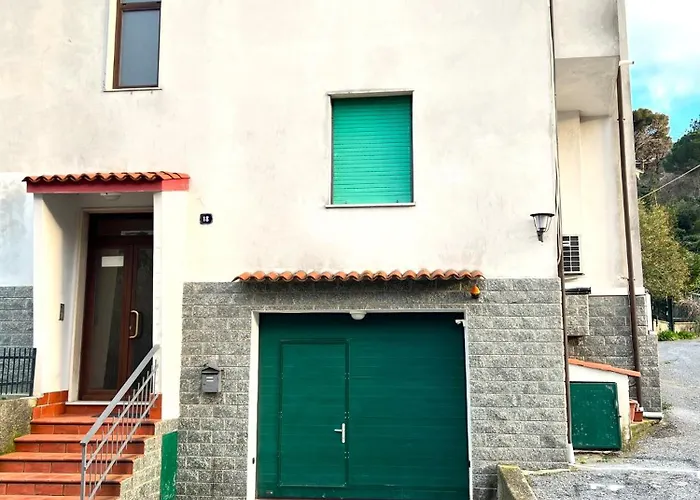 House Nonna Angela Apartamento Spotorno